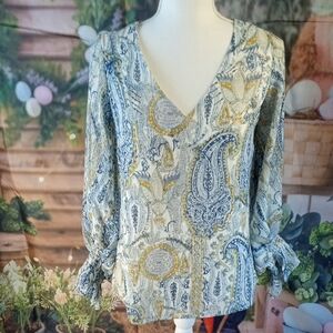 Vince Camuto Elegant Blue and Gold Paisley Women's Top